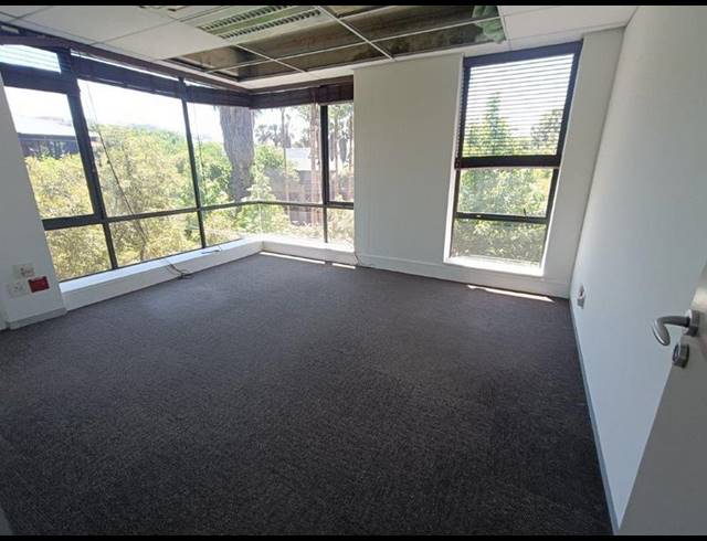 BUSINESS PROPERTY TO RENT IN WELTEVREDEN PARK